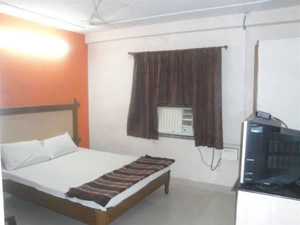Oyo Hotel Lakshmi Paradise Visakhapatnam Zewnętrze zdjęcie