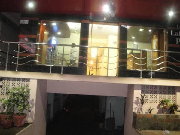 Oyo Hotel Lakshmi Paradise Visakhapatnam Zewnętrze zdjęcie