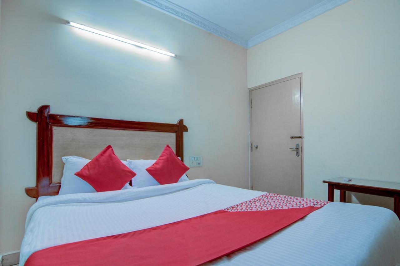 Oyo Hotel Lakshmi Paradise Visakhapatnam Zewnętrze zdjęcie