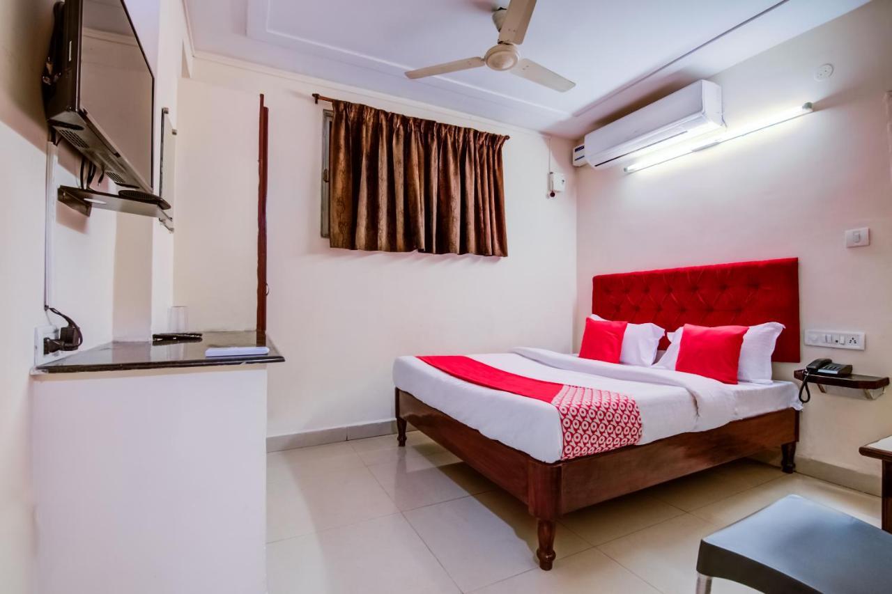 Oyo Hotel Lakshmi Paradise Visakhapatnam Zewnętrze zdjęcie