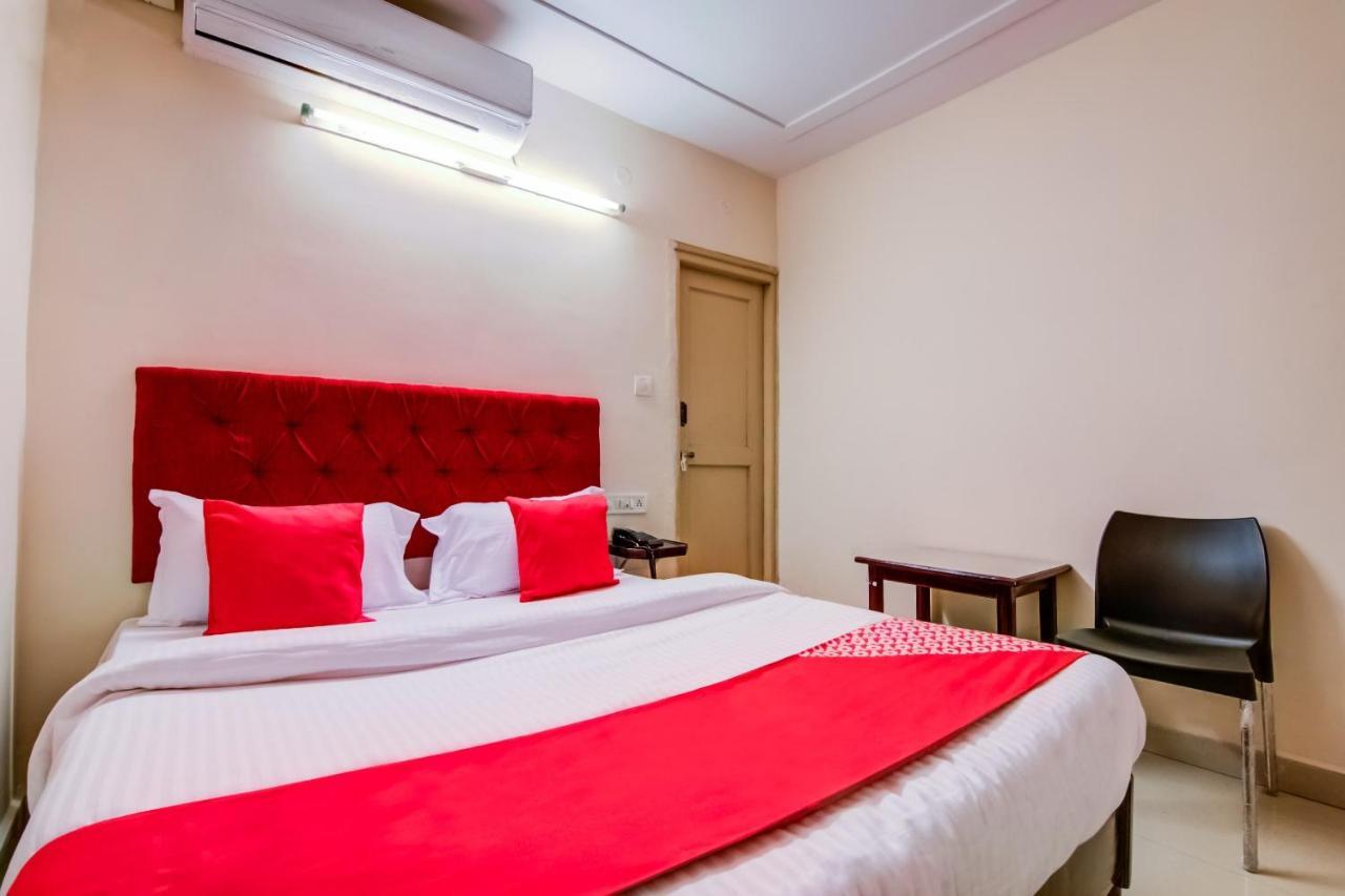 Oyo Hotel Lakshmi Paradise Visakhapatnam Zewnętrze zdjęcie